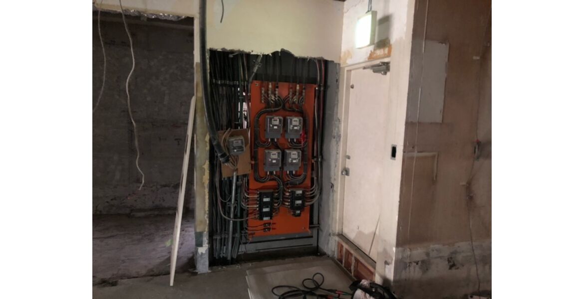 新宿区、店舗工事のSD取付
